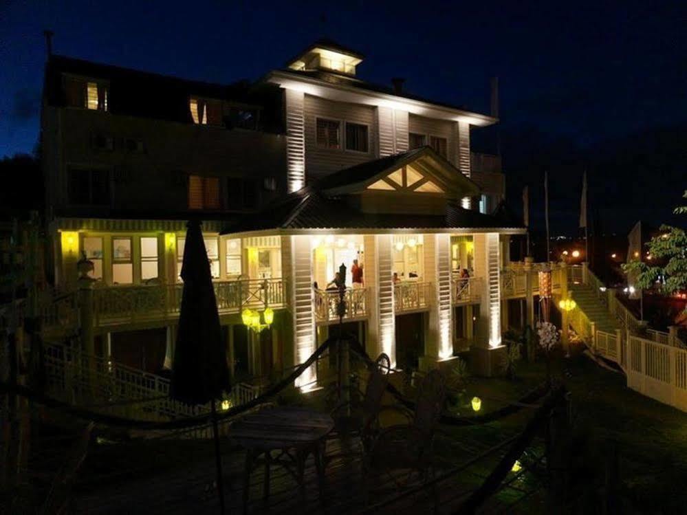 Club House Hotel ヴィラ・カルロス・パス エクステリア 写真