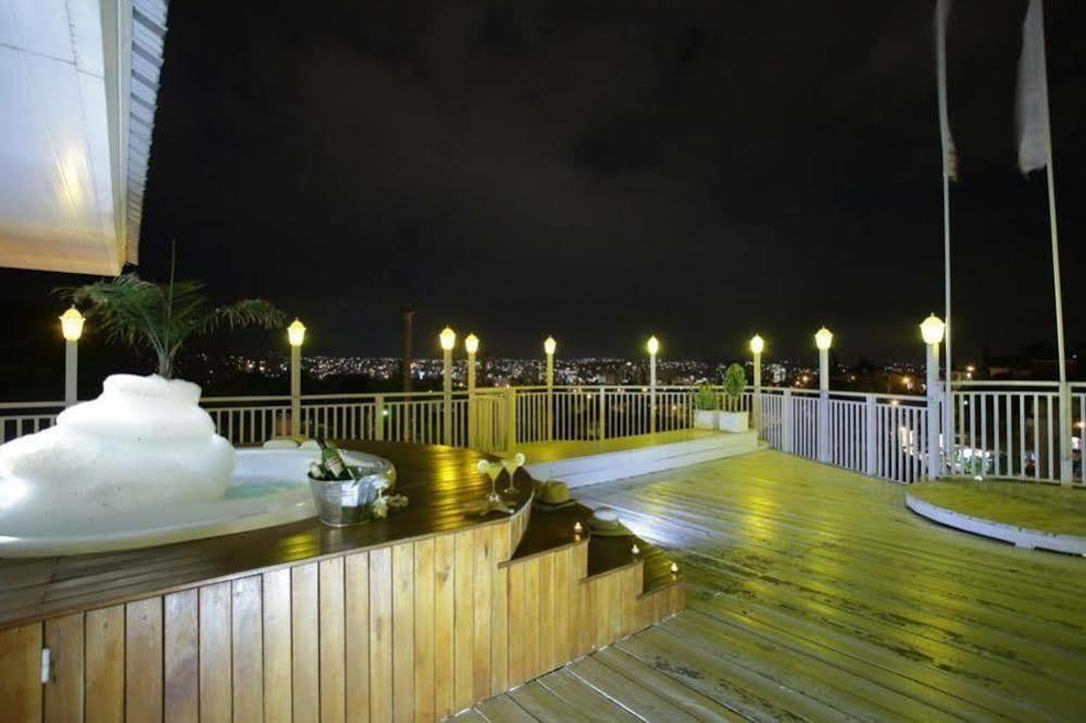 Club House Hotel ヴィラ・カルロス・パス エクステリア 写真